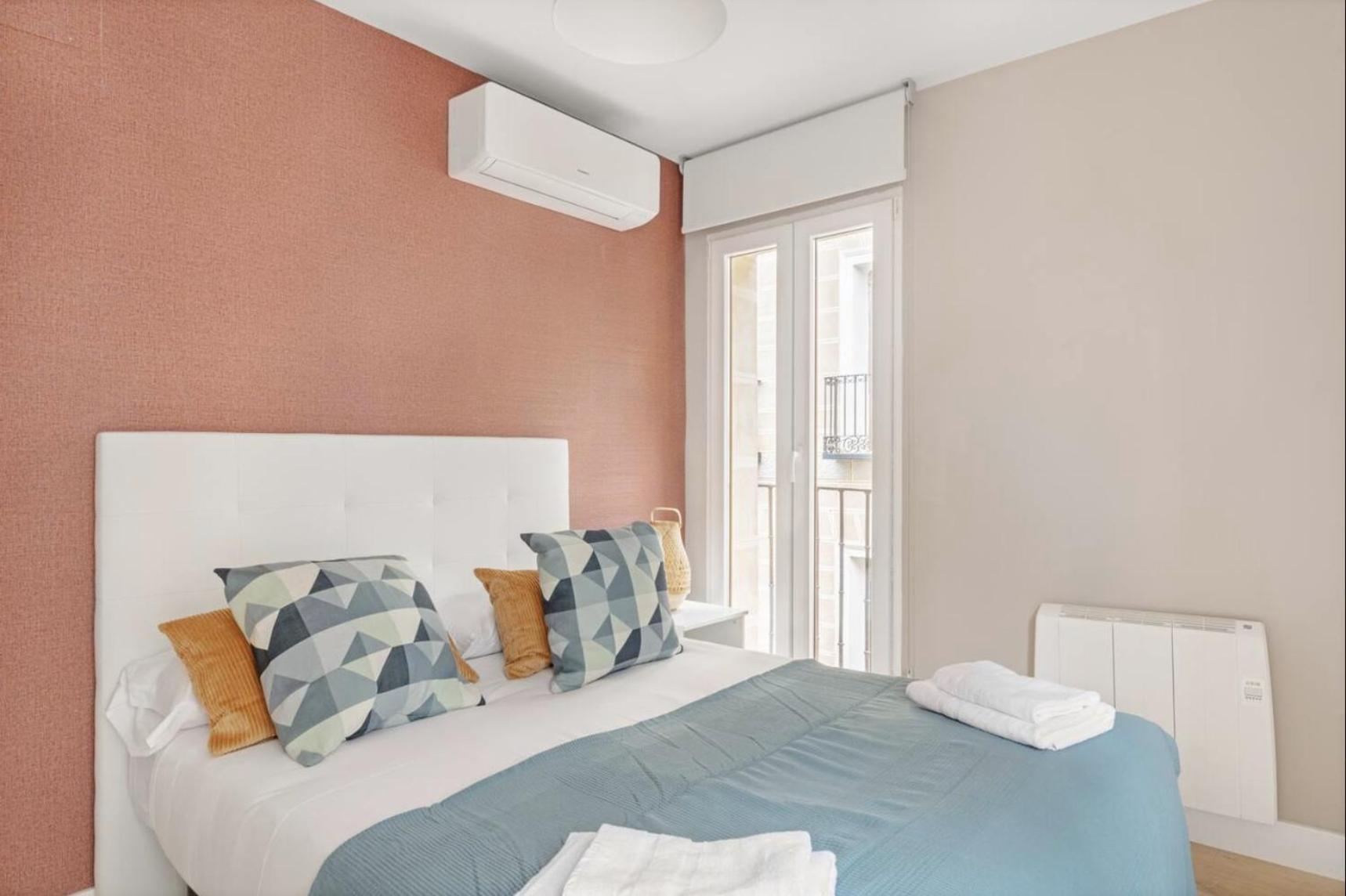 2 Bedrooms 1 Bathroom Furnished - Las Letras - Bright - Mintystay Madrid Exterior photo